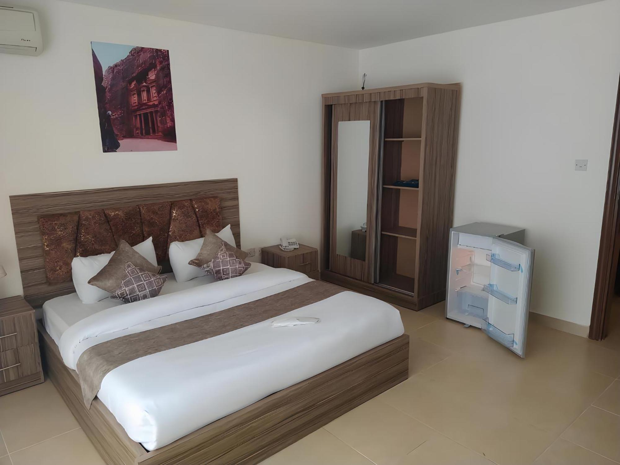 Rayan Hotel Apartments Amman Bagian luar foto