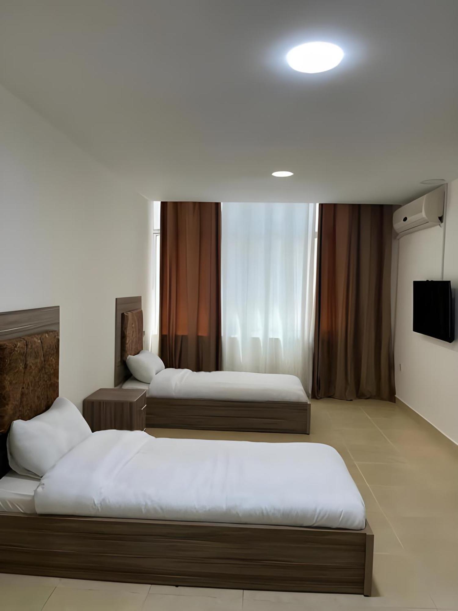 Rayan Hotel Apartments Amman Bagian luar foto
